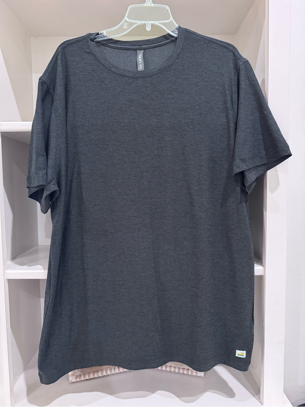 Vuori Men's Short Sleeve Crew Tee - Charcoal Gray